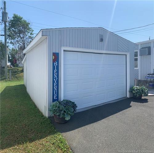 6 2E Av Du Parc, Caraquet, NB 