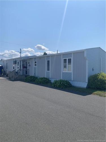 6 2E Av Du Parc, Caraquet, NB 