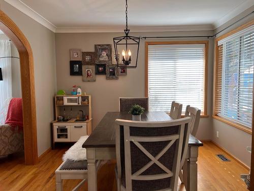 3296 14Th Avenue, Castlegar, BC - Indoor Photo Showing Dining Room