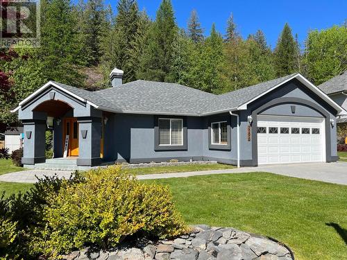 3296 14Th  Avenue, Castlegar, BC - Outdoor With Facade