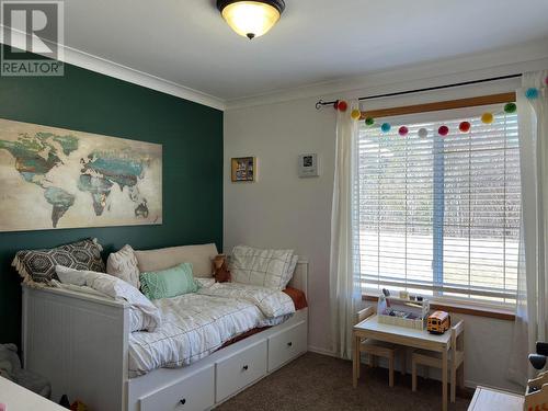 3296 14Th  Avenue, Castlegar, BC - Indoor Photo Showing Bedroom