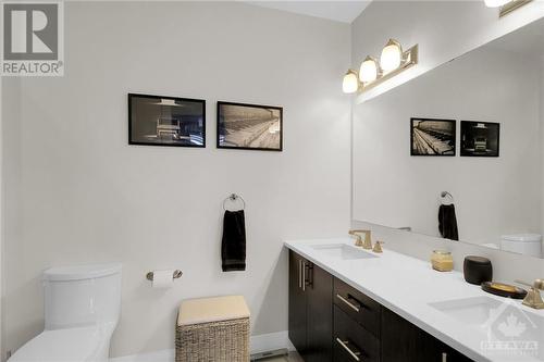 101 Cortile Private Unit#402, Ottawa, ON - Indoor Photo Showing Bathroom