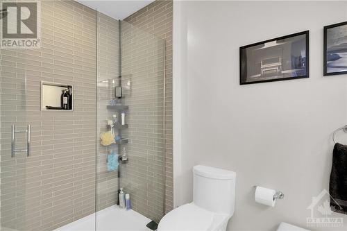 101 Cortile Private Unit#402, Ottawa, ON - Indoor Photo Showing Bathroom