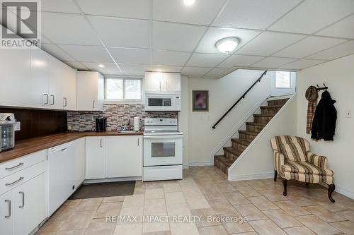 72 Grassmere Court, Oshawa (Lakeview), ON - Indoor Photo Showing Kitchen