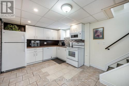 72 Grassmere Court, Oshawa (Lakeview), ON - Indoor Photo Showing Kitchen