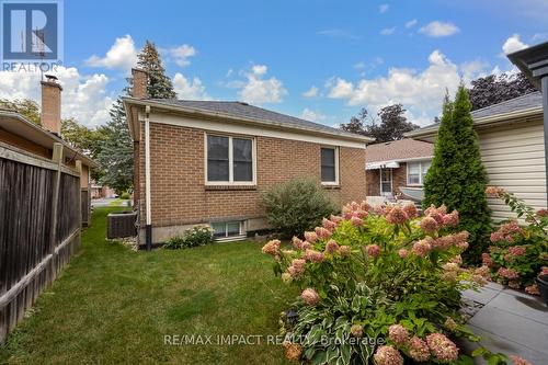 72 Grassmere Court, Oshawa (Lakeview), ON - Outdoor With Exterior