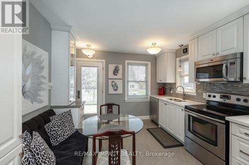 72 Grassmere Court, Oshawa (Lakeview), ON - Indoor Photo Showing Kitchen With Double Sink