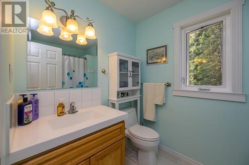 4245 Hobby Drive, Prince George, BC - Indoor Photo Showing Bathroom