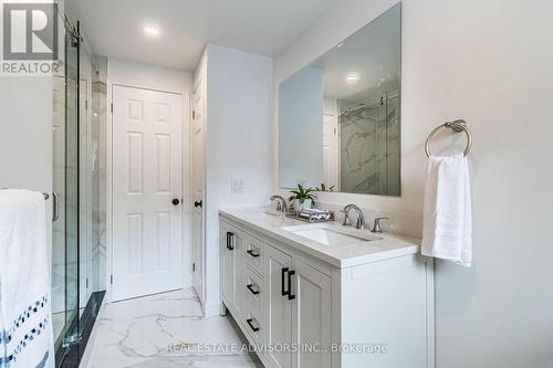 203 Browning Trail, Barrie, ON - Indoor Photo Showing Bathroom