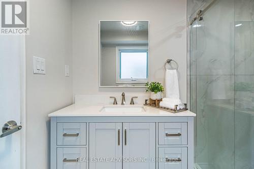 203 Browning Trail, Barrie, ON - Indoor Photo Showing Bathroom