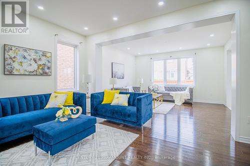 40 Jemima Road S, Brampton (Northwest Brampton), ON - Indoor Photo Showing Living Room