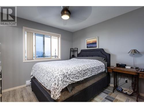 250 Dougall Road N Unit# 408, Kelowna, BC - Indoor Photo Showing Bedroom