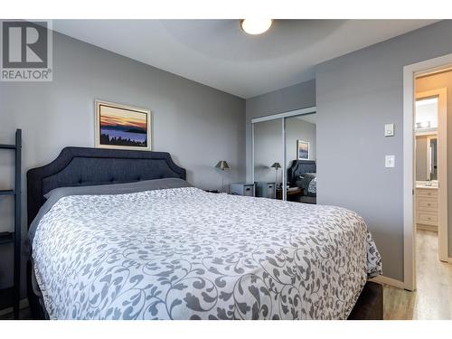 250 Dougall Road N Unit# 408, Kelowna, BC - Indoor Photo Showing Bedroom