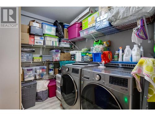 250 Dougall Road N Unit# 408, Kelowna, BC - Indoor Photo Showing Laundry Room