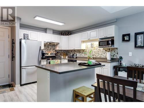 250 Dougall Road N Unit# 408, Kelowna, BC - Indoor Photo Showing Kitchen With Stainless Steel Kitchen