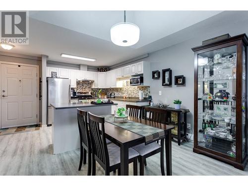 250 Dougall Road N Unit# 408, Kelowna, BC - Indoor Photo Showing Dining Room