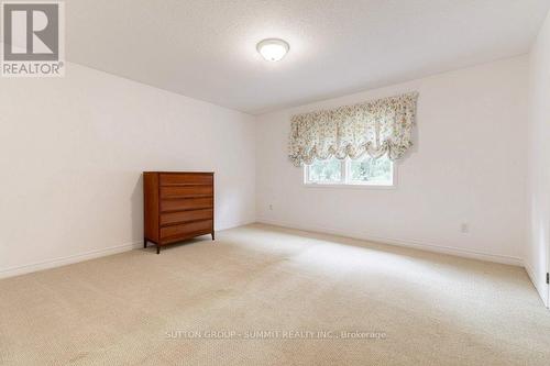 35 Landscapes Trail, Hamilton, ON - Indoor Photo Showing Other Room