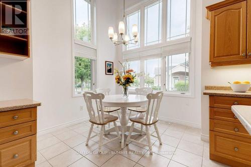 35 Landscapes Trail, Hamilton, ON - Indoor Photo Showing Dining Room