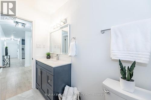 3045 Portage Road, Niagara Falls (Church'S Lane), ON - Indoor Photo Showing Bathroom