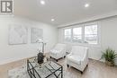 3045 Portage Road, Niagara Falls (Church'S Lane), ON  - Indoor Photo Showing Living Room 