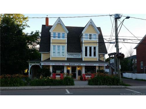 38 York St, Sackville, NB 