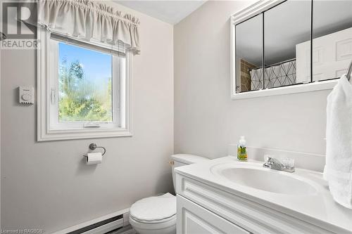 124 Main Street, Lion'S Head, ON - Indoor Photo Showing Bathroom