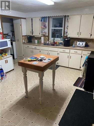 354 Poplar Street, Mattawa, ON - Indoor Photo Showing Kitchen With Double Sink