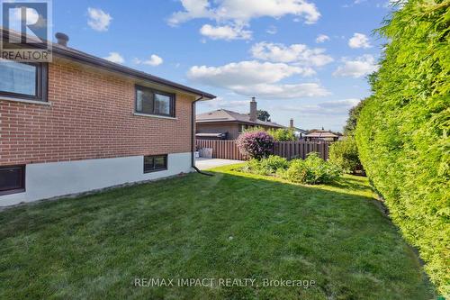 305 Poplar Street, Oshawa (Donevan), ON - Outdoor