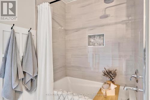 1169 Roger Place, Smith-Ennismore-Lakefield, ON - Indoor Photo Showing Bathroom