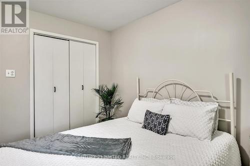 1169 Roger Place, Smith-Ennismore-Lakefield, ON - Indoor Photo Showing Bedroom