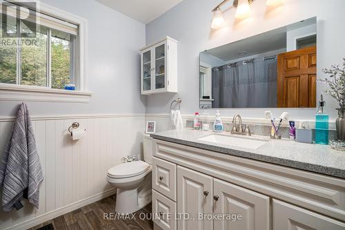 289 Maines Road, Tweed, ON - Indoor Photo Showing Bathroom