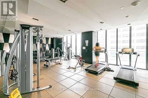 1911 - 8 Eglinton Avenue E, Toronto (Mount Pleasant West), ON - Indoor Photo Showing Gym Room