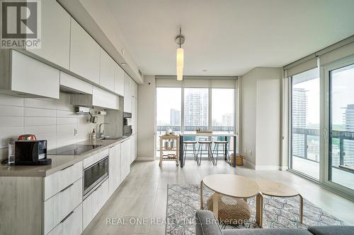 1911 - 8 Eglinton Avenue E, Toronto (Mount Pleasant West), ON - Indoor Photo Showing Kitchen With Upgraded Kitchen