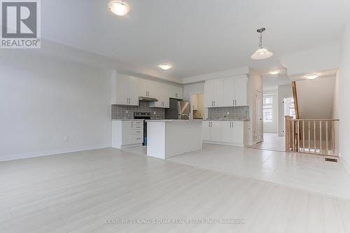 27 Floyd Ford Way, Markham, ON - Indoor Photo Showing Kitchen