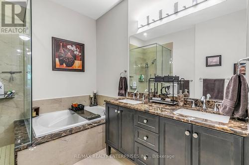 107 - 9909 Pine Valley Drive, Vaughan (Vellore Village), ON - Indoor Photo Showing Bathroom