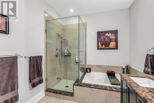 107 - 9909 Pine Valley Drive, Vaughan (Vellore Village), ON - Indoor Photo Showing Bathroom