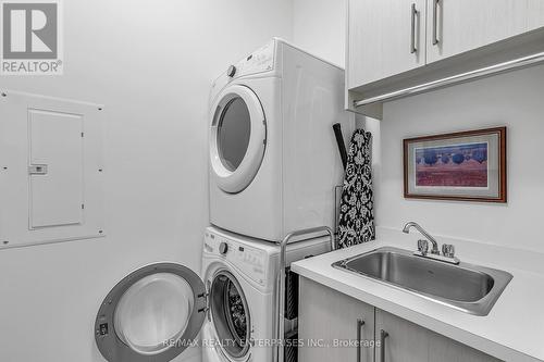 107 - 9909 Pine Valley Drive, Vaughan (Vellore Village), ON - Indoor Photo Showing Laundry Room