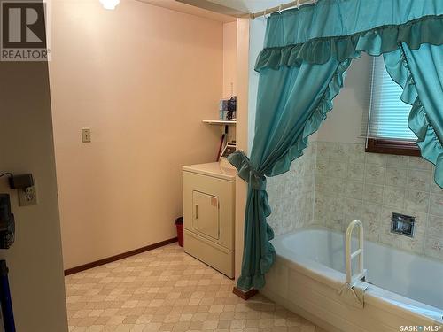 100 Water Street, Wolseley, SK - Indoor Photo Showing Bathroom