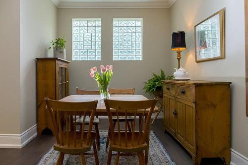 377 Hess Street S, Hamilton, ON - Indoor Photo Showing Dining Room