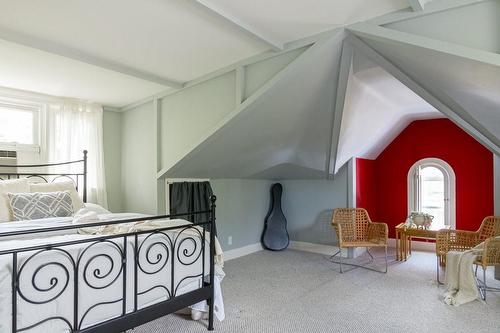 377 Hess Street S, Hamilton, ON - Indoor Photo Showing Bedroom