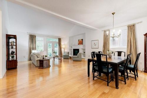 35 Landscapes Trail, Hamilton, ON - Indoor Photo Showing Dining Room