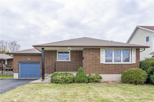 Great location, lots of parking. - 3045 Portage Road, Niagara Falls, ON - Outdoor