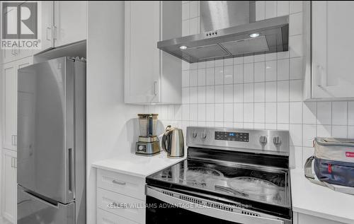 255 Falsetto Street, Orleans - Convent Glen And Area, ON - Indoor Photo Showing Kitchen