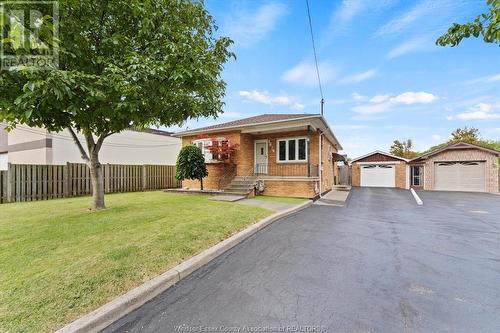 2079 Balfour Boulevard, Windsor, ON - Outdoor