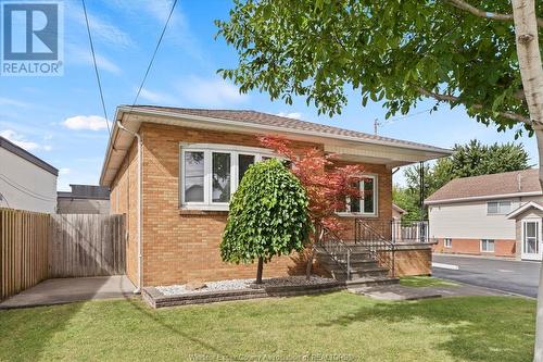 2079 Balfour Boulevard, Windsor, ON - Outdoor