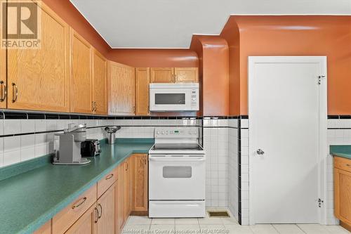 2079 Balfour Boulevard, Windsor, ON - Indoor Photo Showing Kitchen