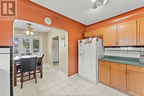 2079 Balfour Boulevard, Windsor, ON - Indoor Photo Showing Kitchen