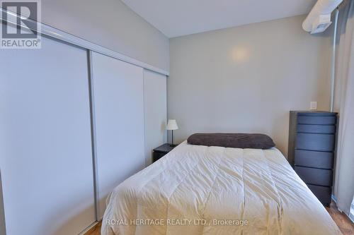 306 - 360 Cumberland Street, Ottawa (Rideau), ON - Indoor Photo Showing Bedroom