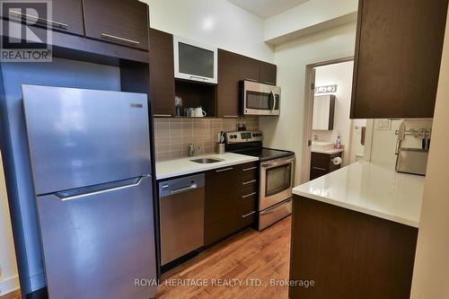 306 - 360 Cumberland Street, Ottawa (Rideau), ON - Indoor Photo Showing Kitchen With Stainless Steel Kitchen