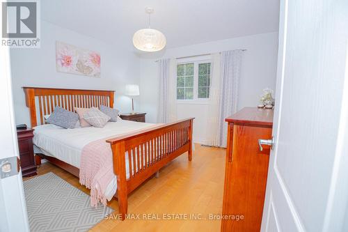 50 Islandview Way, Hamilton, ON - Indoor Photo Showing Bedroom